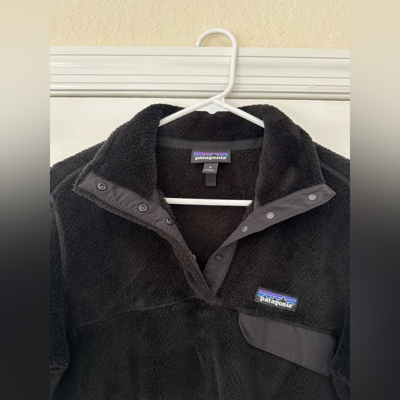 Patagonia Women's Re-Tool Snap-T Fleece Pullover in Black - Picture 5 of 6